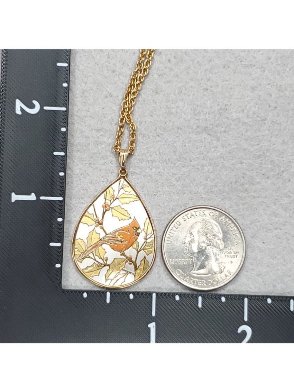 Reed & Barton Cardinal Pendant Necklace Gold Tone Bird 1.25" X 18" - Picture 6 of 6